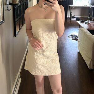 !WORN ONCE!
Anthropologie Champagne Strapless Mini-Dress